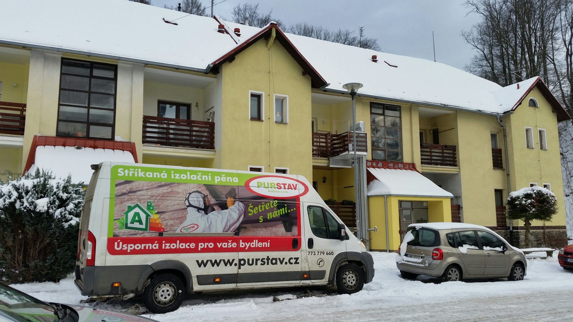 Zateplení stropu sklepních prostor Hlubočky 